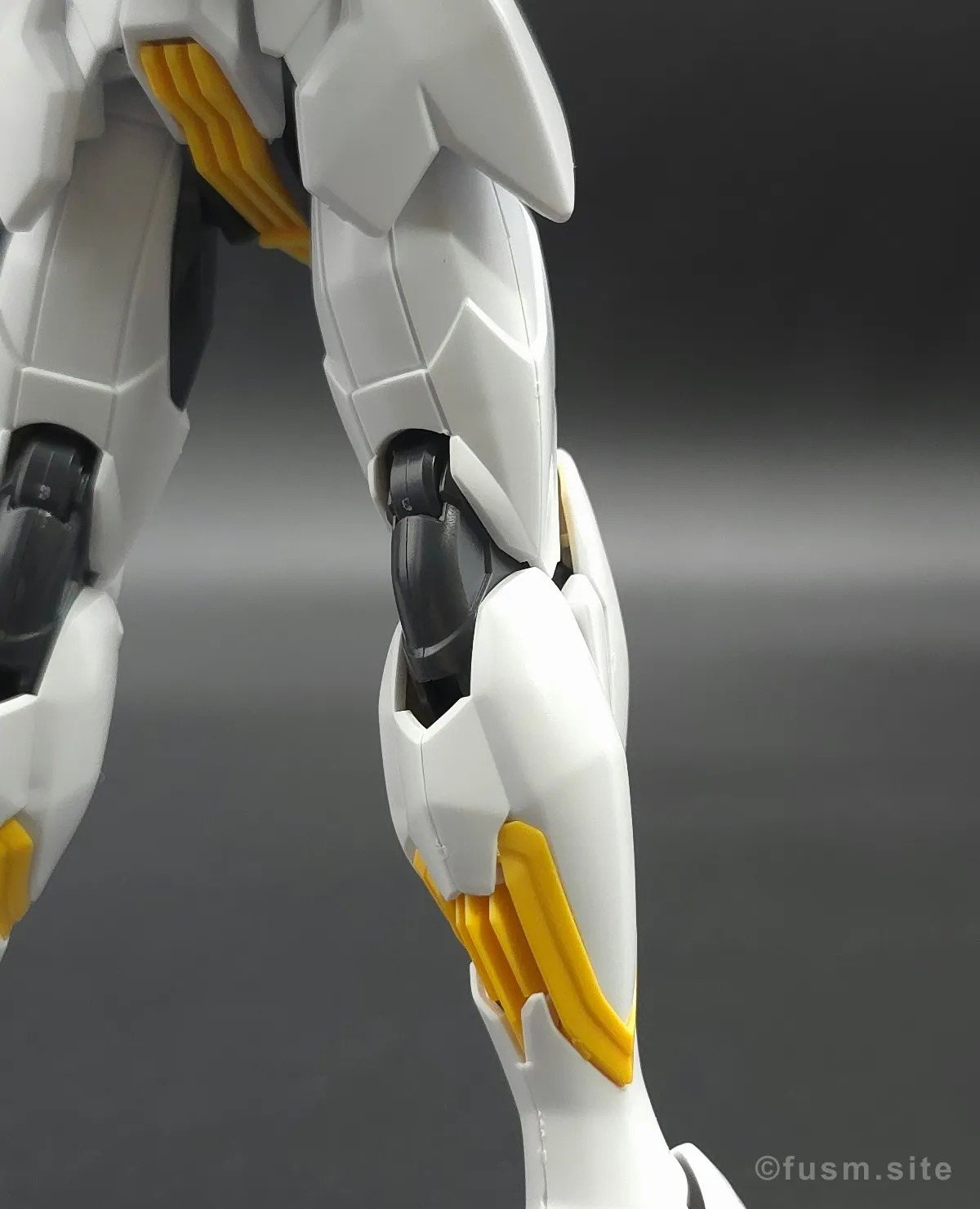 HG 1/144 ガンダム レギルス レビュー 脚部ディテール 02