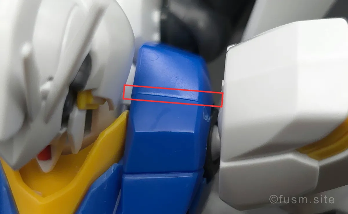 HG 1/144 ガンダム レギルス レビュー 胴体ディテール 合わせ目 01