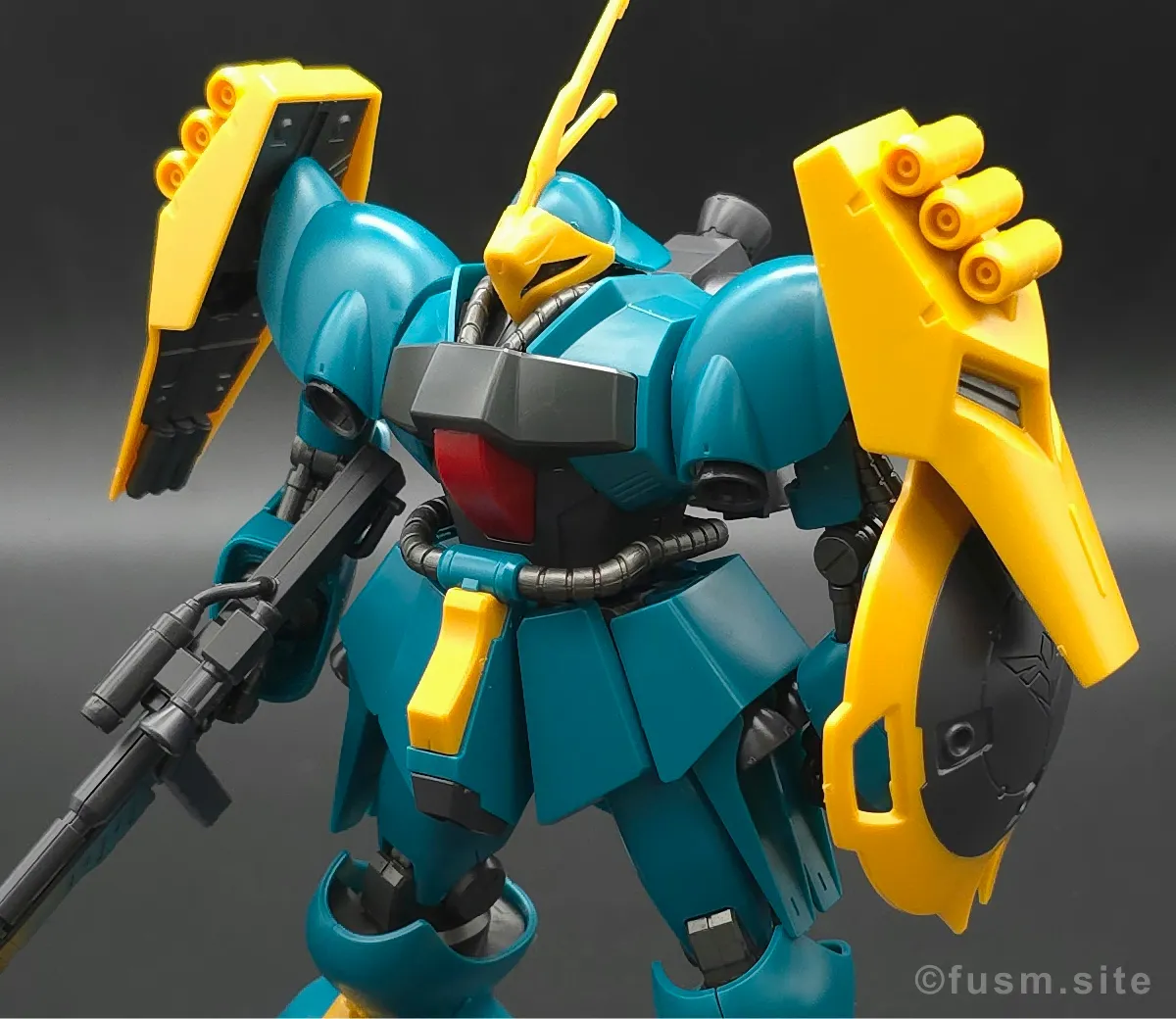 HGUC ヤクト・ドーガ(ギュネイ・ガス専用機) レビュー 多角的に見た全体の外観・素組み 06
