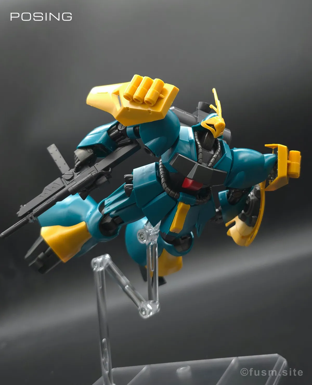 HGUC ヤクト・ドーガ(ギュネイ・ガス専用機) レビュー ポージング 01