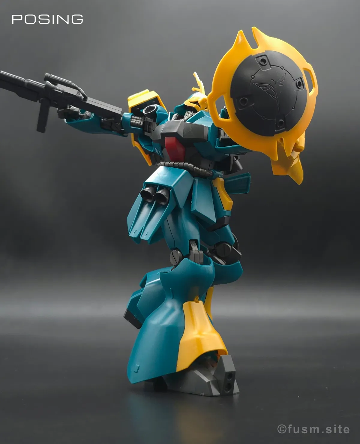 HGUC ヤクト・ドーガ(ギュネイ・ガス専用機) レビュー ポージング 08