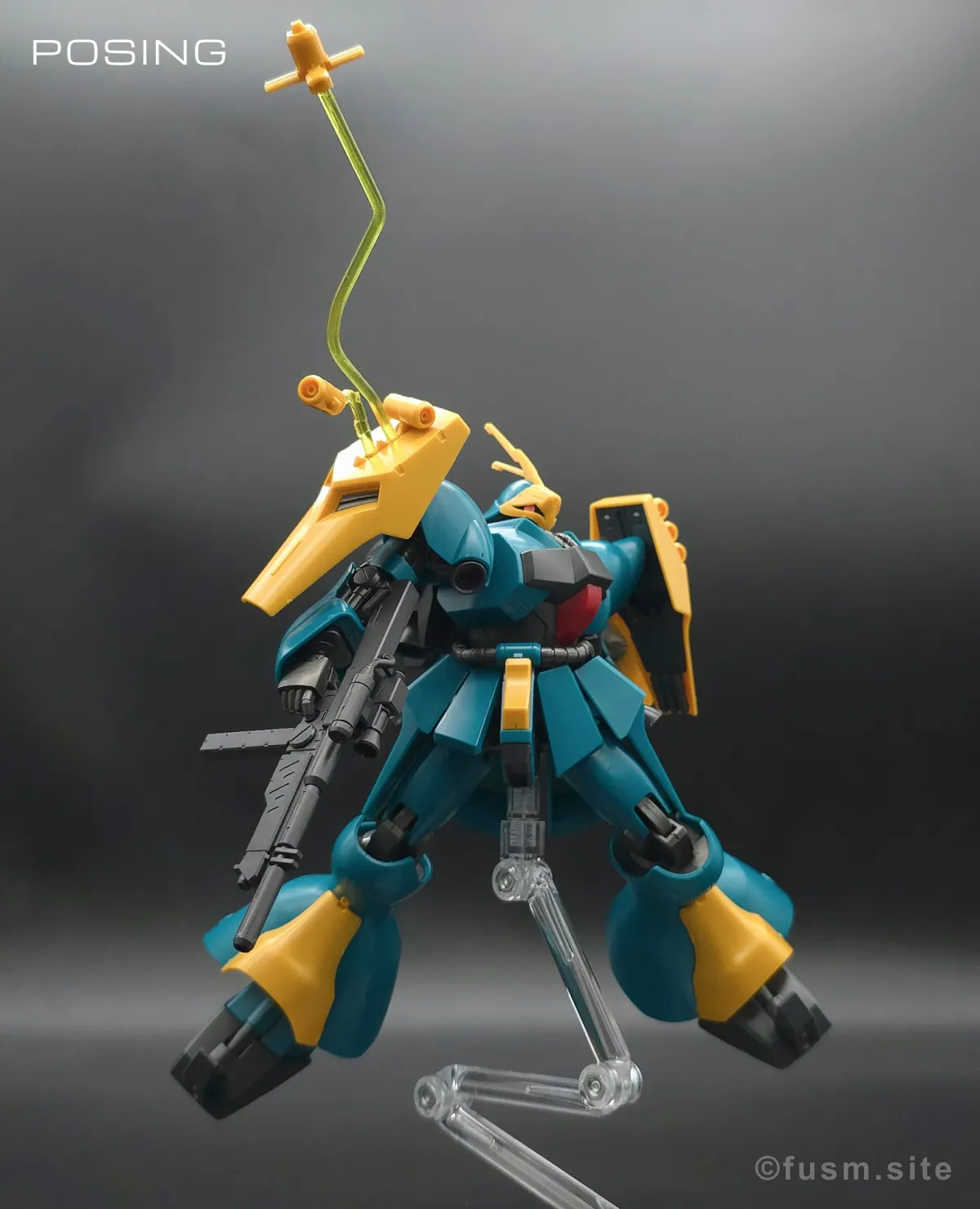 HGUC ヤクト・ドーガ(ギュネイ・ガス専用機) レビュー ポージング 11