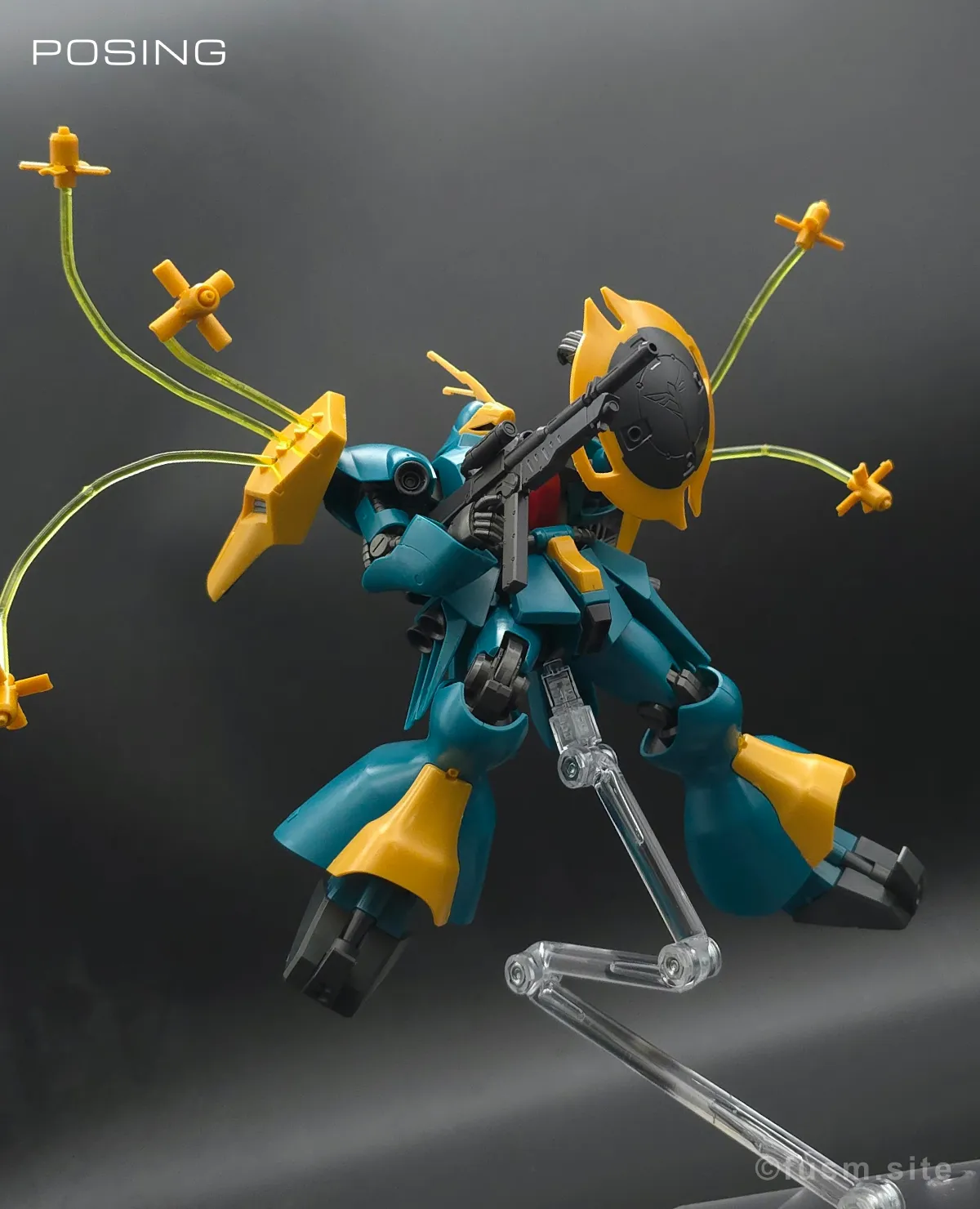 HGUC ヤクト・ドーガ(ギュネイ・ガス専用機) レビュー ポージング 14