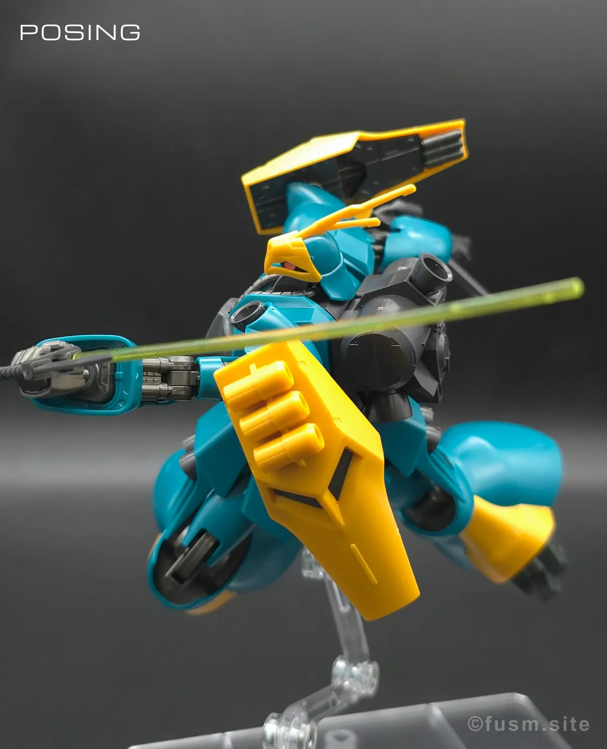 HGUC ヤクト・ドーガ(ギュネイ・ガス専用機) レビュー ポージング 16