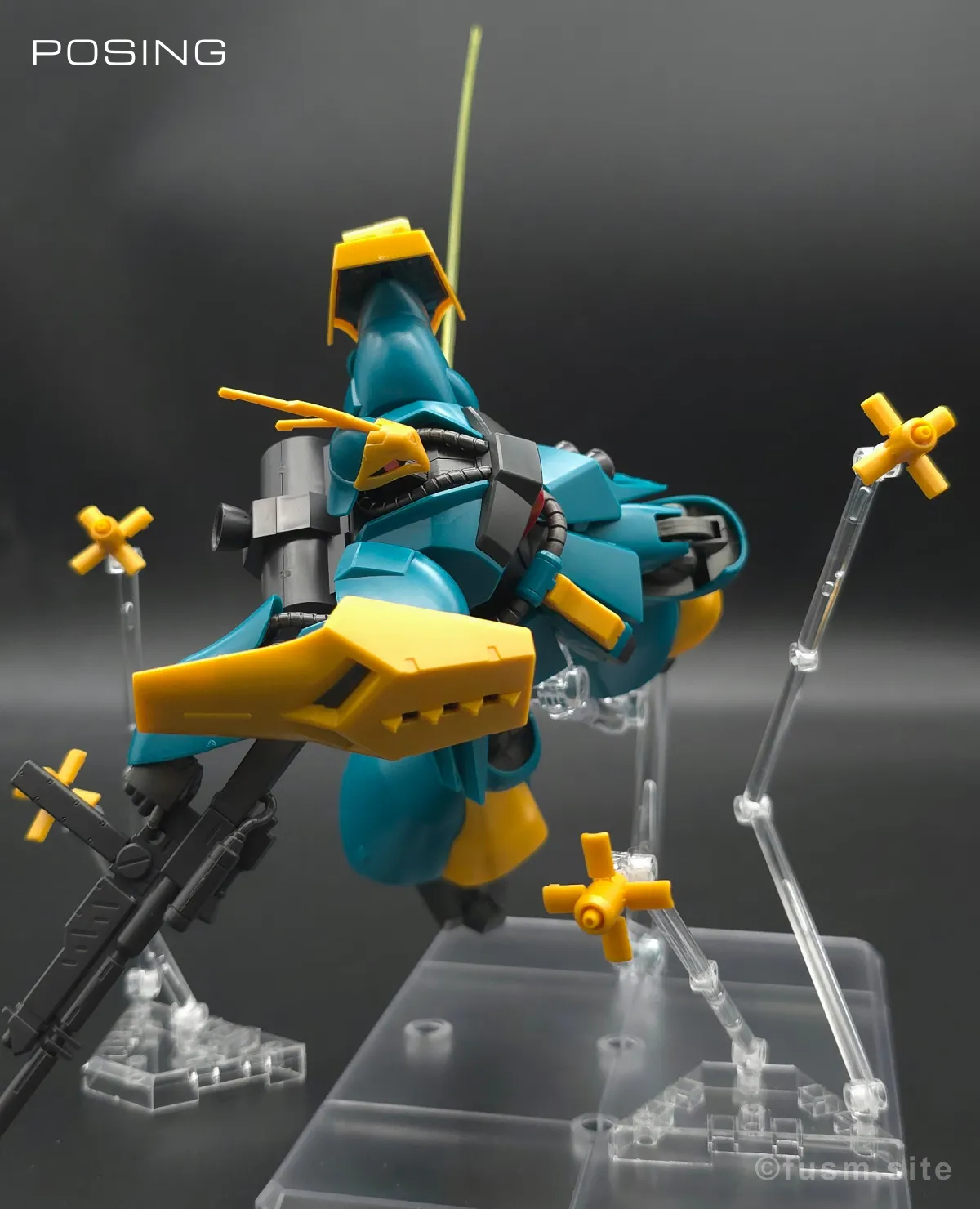 HGUC ヤクト・ドーガ(ギュネイ・ガス専用機) レビュー ポージング 20