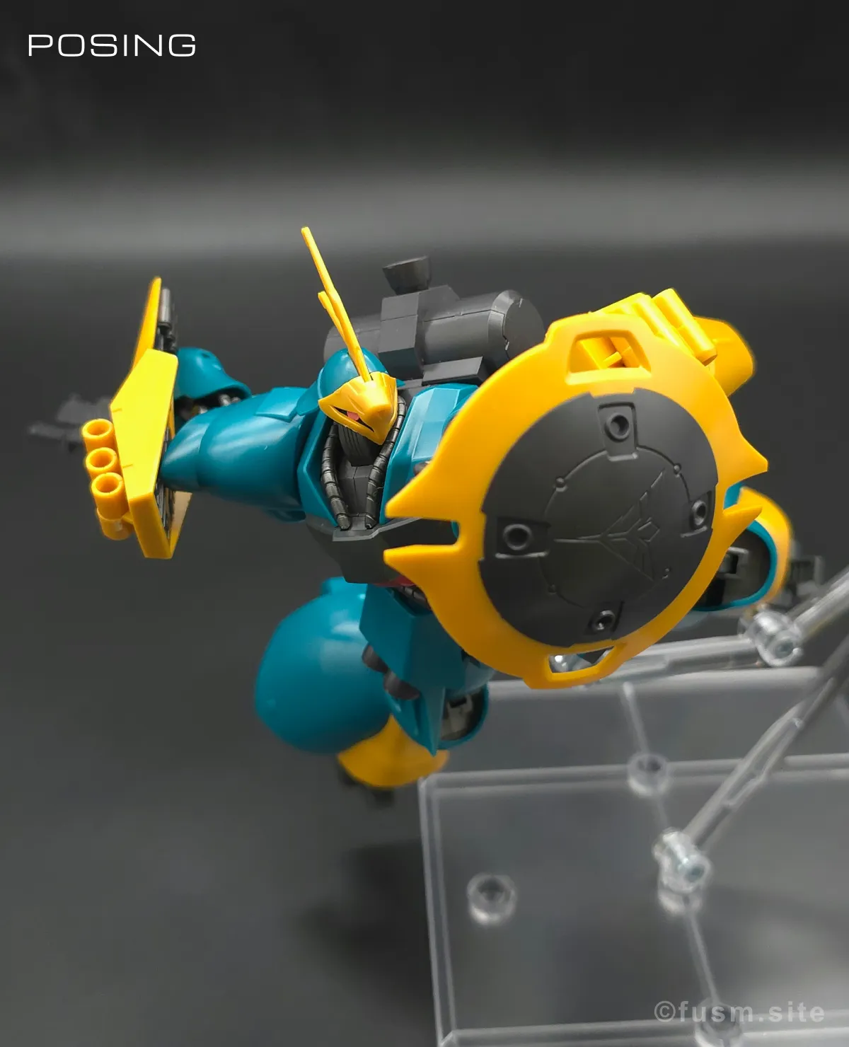 HGUC ヤクト・ドーガ(ギュネイ・ガス専用機) レビュー ポージング 21