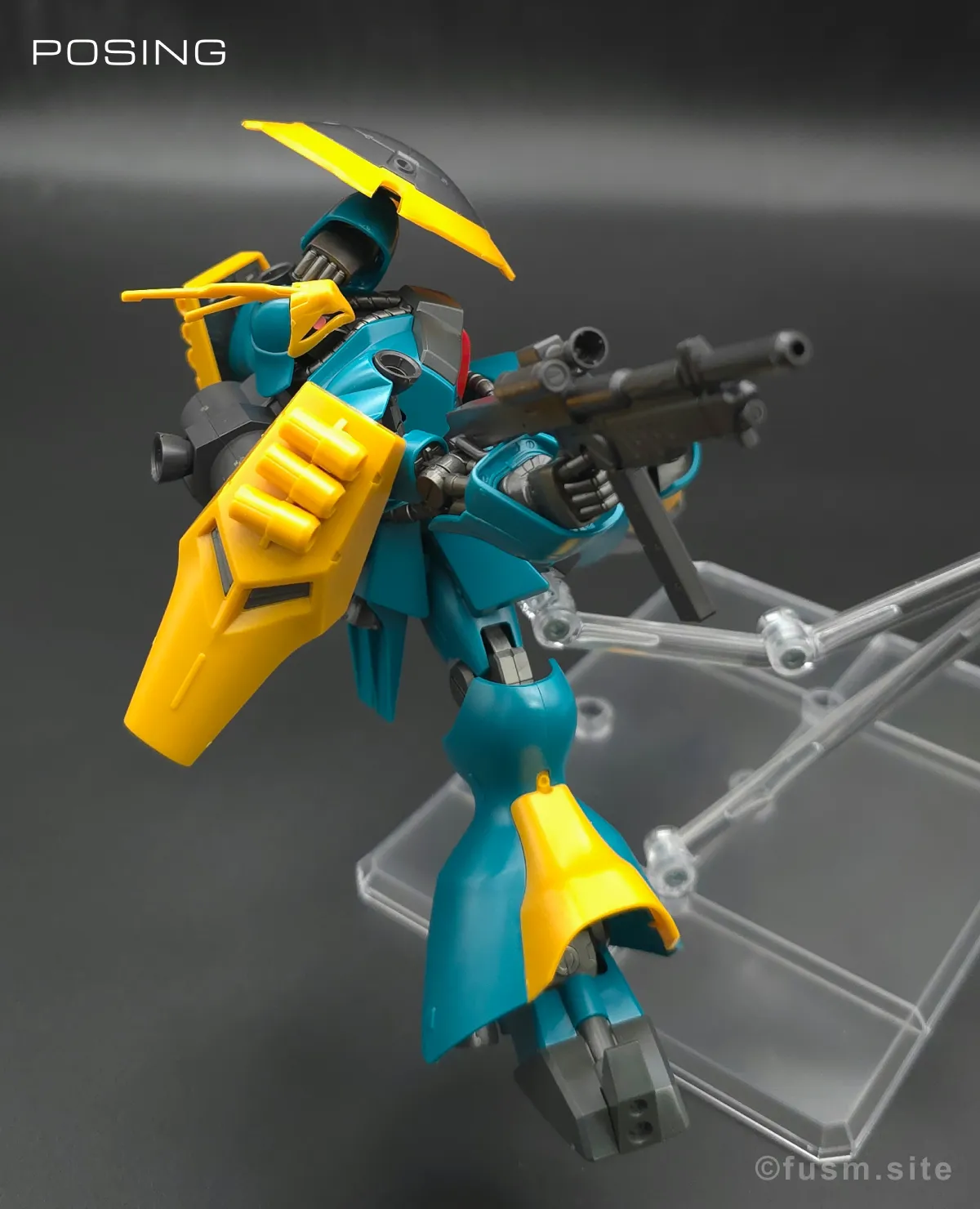 HGUC ヤクト・ドーガ(ギュネイ・ガス専用機) レビュー ポージング 22