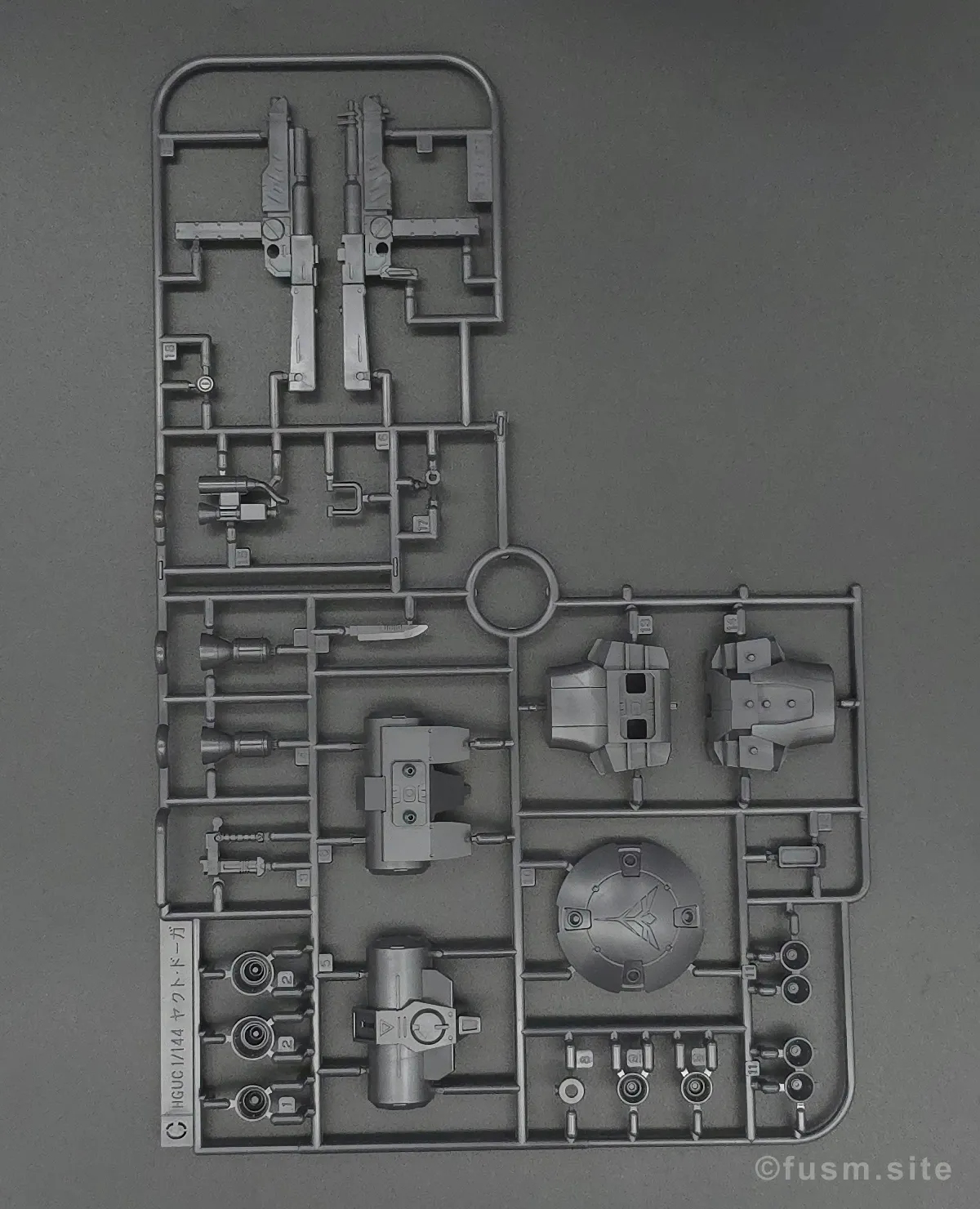 HGUC ヤクト・ドーガ(ギュネイ・ガス専用機) レビュー ランナー 03
