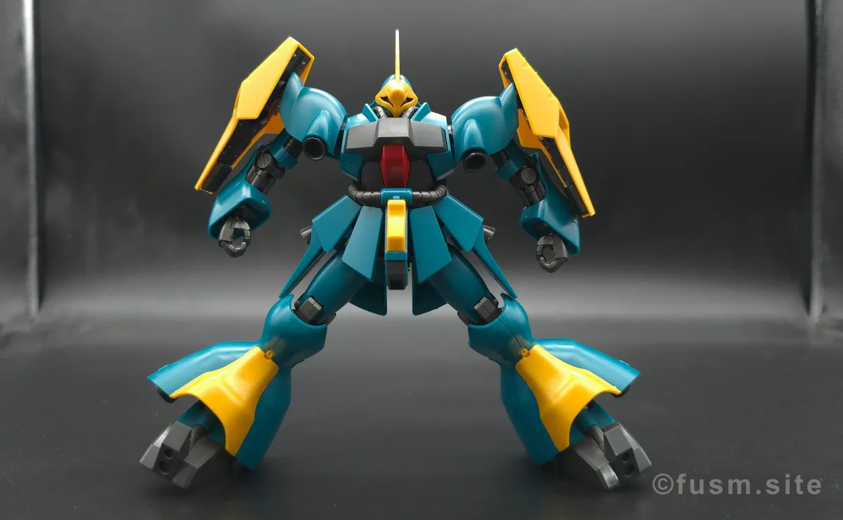 HGUC ヤクト・ドーガ(ギュネイ・ガス専用機) レビュー 胴体ディテール 可動域 03