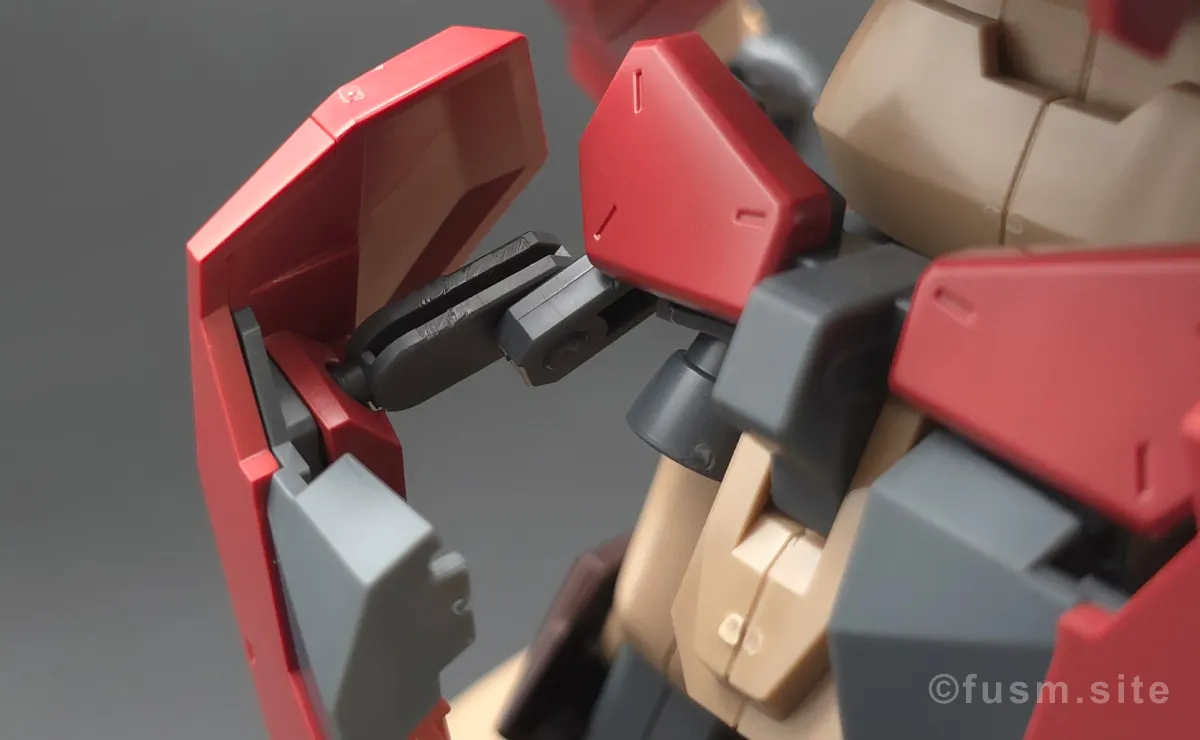 HG メッサーM01型 (ガウマン機) レビュー 胴体ディテール ギミック 01