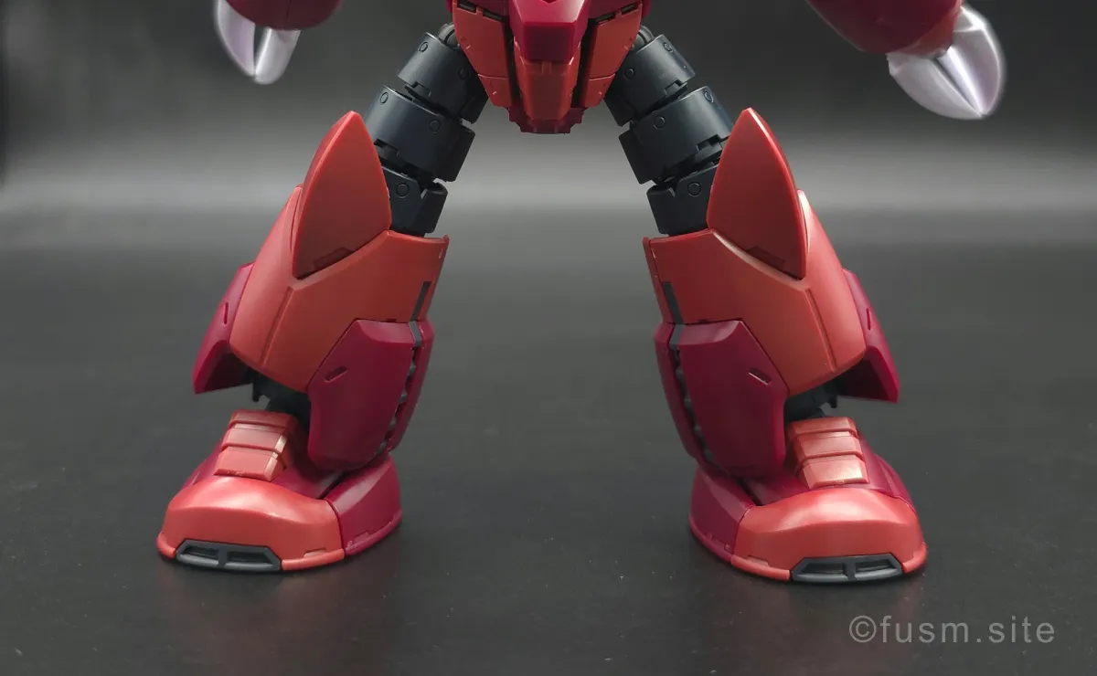 RG MSM-07S シャア専用ズゴック レビュー 脚部ディテール 可動域 01