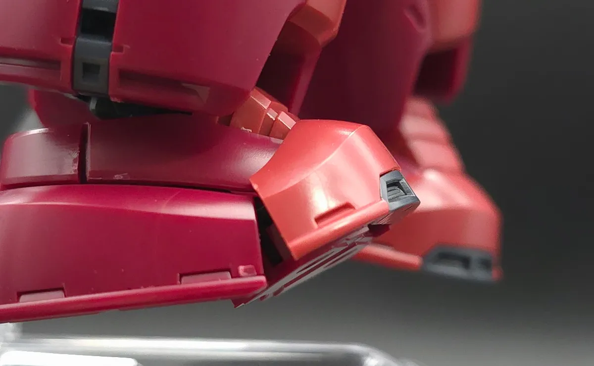 RG MSM-07S シャア専用ズゴック レビュー 脚部ディテール 可動域 03