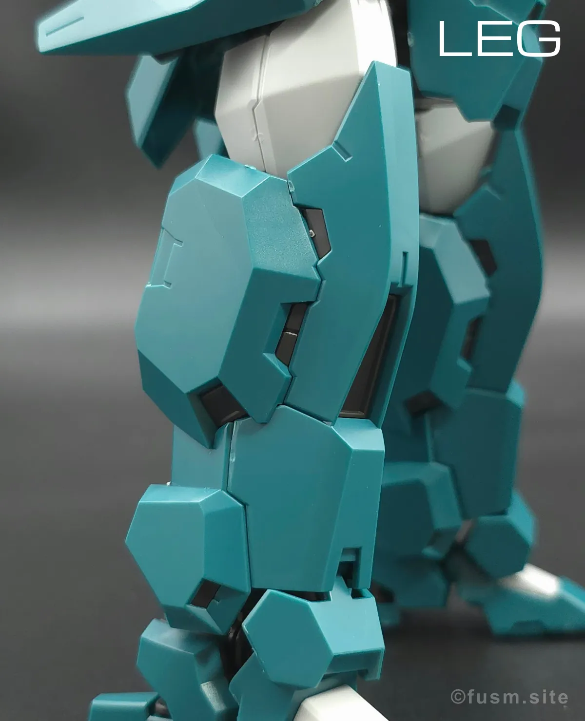 HG ガンダムルブリスウル レビュー 脚部ディテール 01