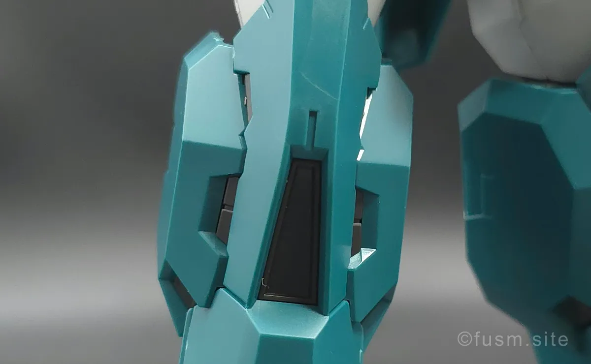 HG ガンダムルブリスウル レビュー 脚部ディテール 03