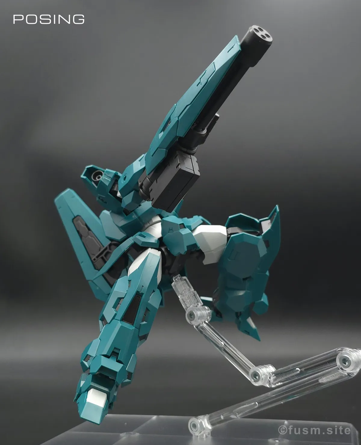 HG ガンダムルブリスウル レビュー ポージング 03