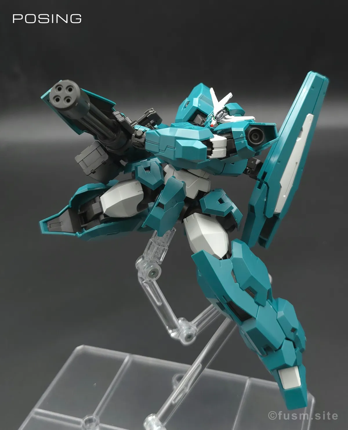 HG ガンダムルブリスウル レビュー ポージング 04