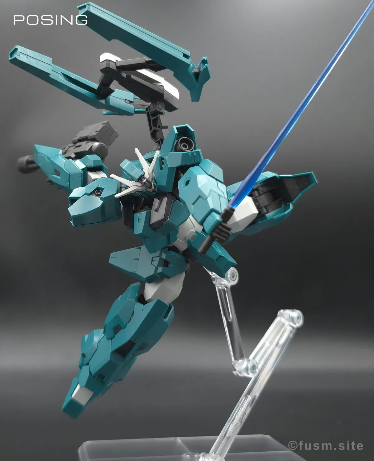 HG ガンダムルブリスウル レビュー ポージング 18