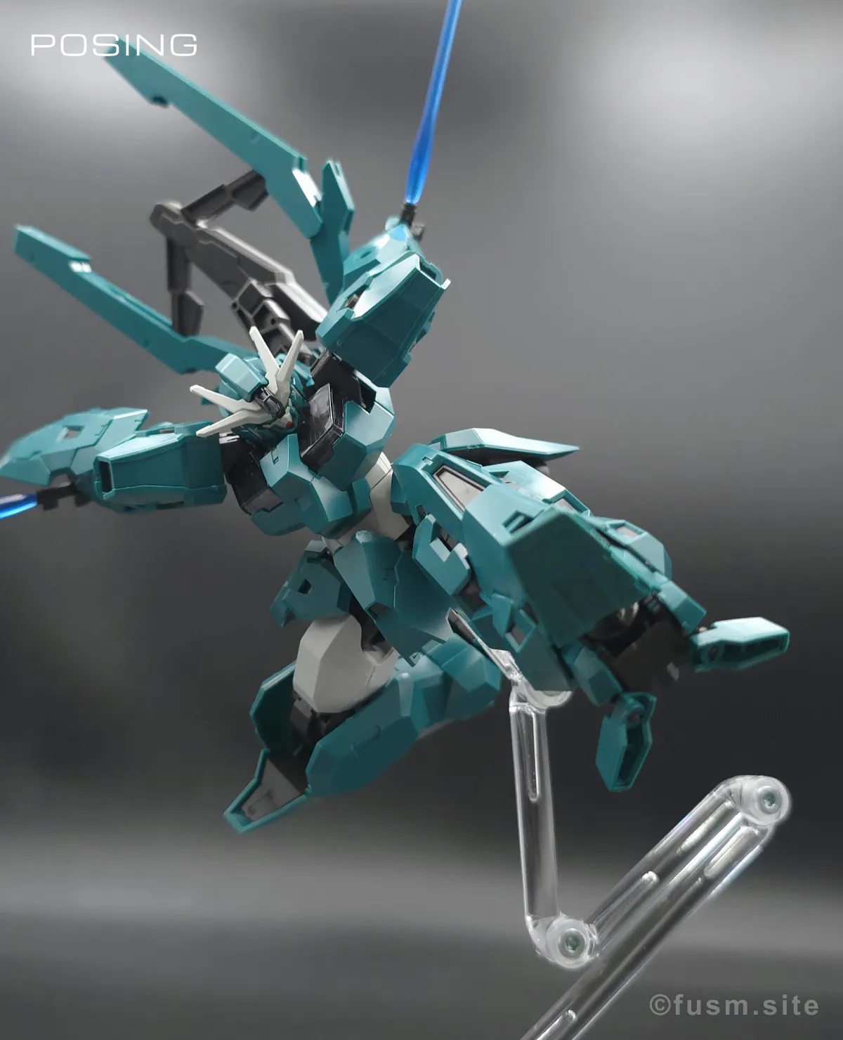 HG ガンダムルブリスウル レビュー ポージング 22