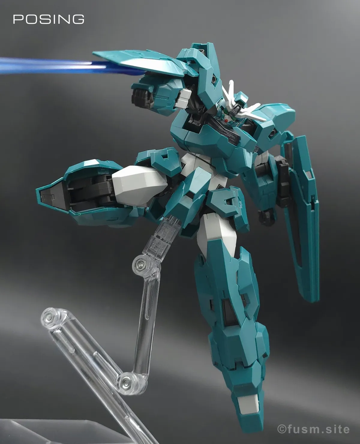 HG ガンダムルブリスウル レビュー ポージング 23